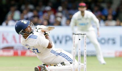 PHOTOS: All eyes on Sarfaraz after Kohli's dismissal