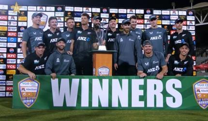 New Zealand beat Pakistan to win ODI tri-nation title