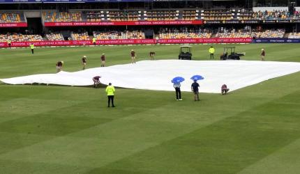 Rain threat looms large over Sydney Test