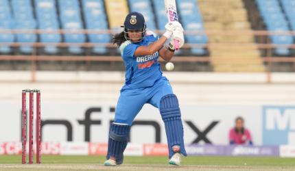 Indian women outclass Ireland in 1st T20I