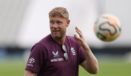 England get Flintoff fillip ahead of 2nd Test