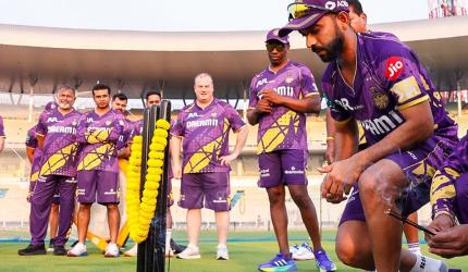 Rahane leads special pooja as KKR begin title defense