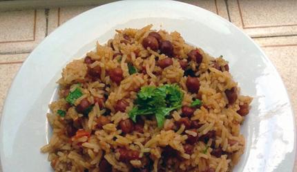 How to make Kala Chana Achari Pulao