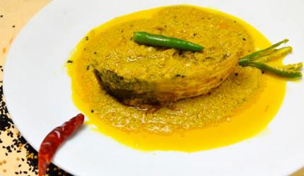 Recipes: Ilish Barishali and Mutton Dakbangla