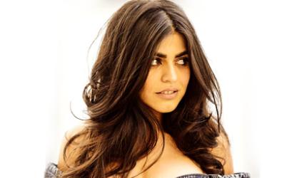 Shenaz Treasury Video: How to dress for a date on Valentine's Day