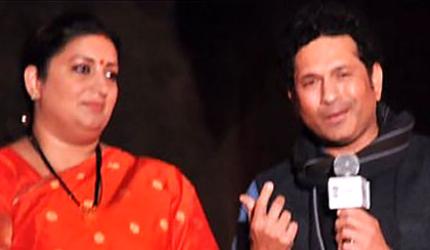 Why is Smriti Irani thanking Sachin Tendulkar?