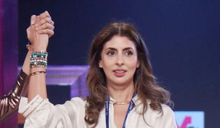 What is Shweta Bachchan doing on the ramp?