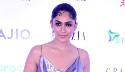 Mrunal, Shibani Have Something To Say