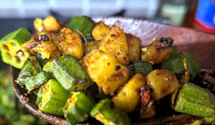 Recipe: Aloo Bhindi. No Tomatoes!