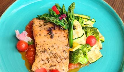 Recipe: Simple, Low Calorie Grilled Salmon 