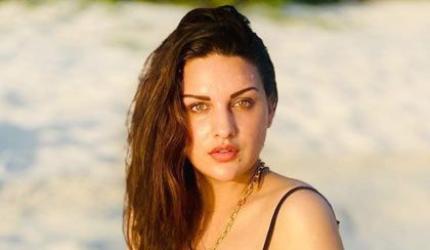 Himanshi Khurana's Black Style is Kaala Jaadu