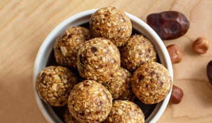 Recipe: Oats Laddoos, Jowar Shakarparas