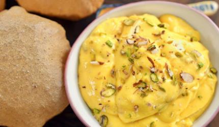 Shravan Recipe: Amrakhand With Poori