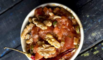 Chef Varun's Tomato Walnut Chutney