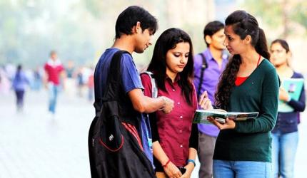 Rs 10,000 Scholarship For College Education