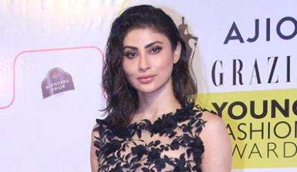 Flirty Red Carpet Moments: Mouni, Sini, Naila...