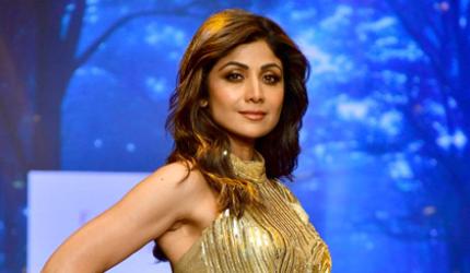 Golden Beauty Shilpa Shetty