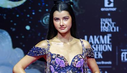 Ayesha Kanga Casts A Spell!