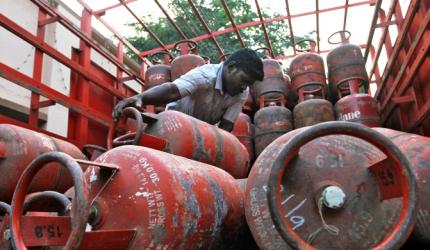 Jet fuel, non-subsidised LPG prices cut