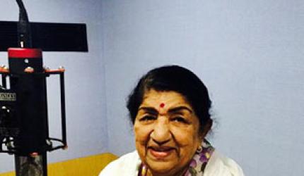 Lata Mangeshkar returns to singing!