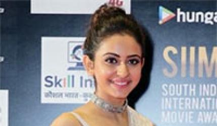 SIIMA 2016: Rakul Preet, Sonal Chauhan, Huma Qureshi sizzle on the red carpet