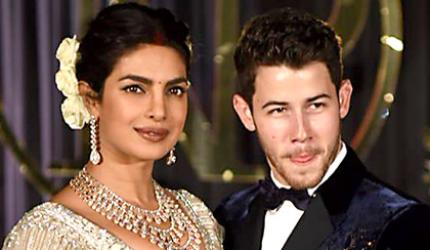 Priyanka's Coup! Modi at Delhi reception