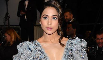 Pix: Hina's sexy debut on the Cannes red carpet!