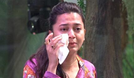 Bigg Boss 15: Nishant makes Tejasswi cry