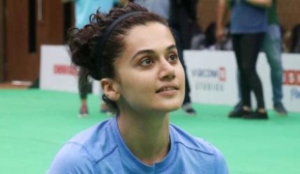 SEE: Taapsee, Mithali Play Cricket