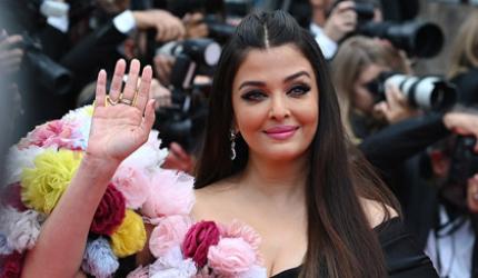 Cannes: Aishwarya's BEST Look? VOTE!