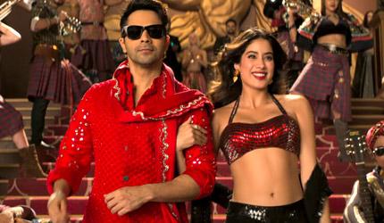 Varun-Janhvi's Super Chemistry In Sunny Sanskari...
