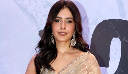 Bollywood's Ladies Cheer Farhan Akhtar