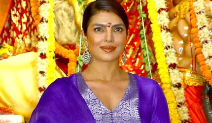 Watch: Priyanka Visits Durga Puja Pandal