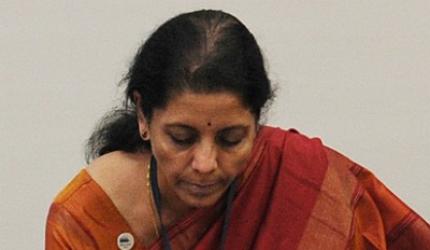 Nirmala critical of Rajan's 'one-eyed king' phrase