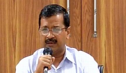 Revoke note ban before situation goes out of hand: Kejriwal