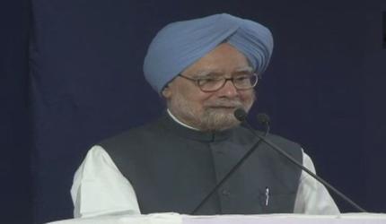 Note ban was organised loot, GST a nightmare: Manmohan