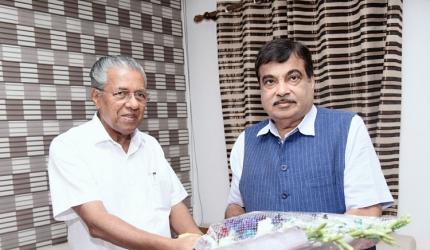 Pinarayi and Gadkari link up on development