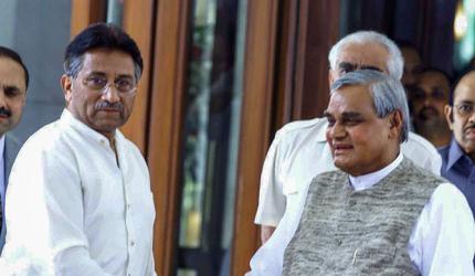 How Vajpayee tried to mend India-Pak relationship