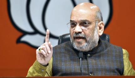 Rafale deal: Amit Shah asks Rahul to apologise; Congress demands JPC probe