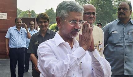 Jaishankar continues Swaraj's Twitter outreach