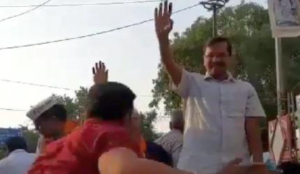 Kejriwal slapped during roadshow in Delhi