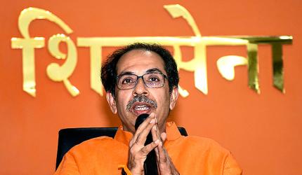 Maharashtra power tussle: Sena cancels BJP meet