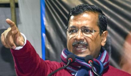 Kejriwal gets EC notice for Hindu-Muslim jibe at Oppn