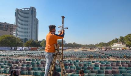 Ramlila Maidan gears up to host Kejriwal swearing-in