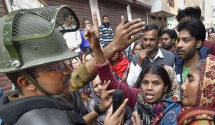 Cops were missing during riots, claim Muslims, Hindus