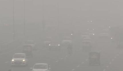 Air, rail traffic affected as dense fog engulfs Delhi