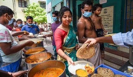 Govt announces free food grain to migrants for 2 mnths