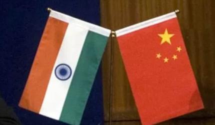 Chinese, Indian diplomats hold talks to end standoff