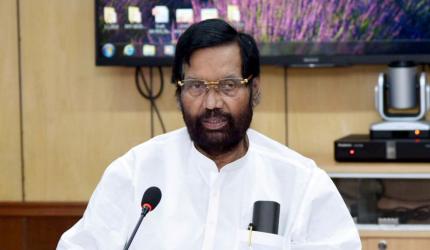 Paswan, among India's tallest Dalit leaders, is dead