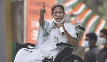 EC slams Mamata for remarks on CAPFs, issues notice